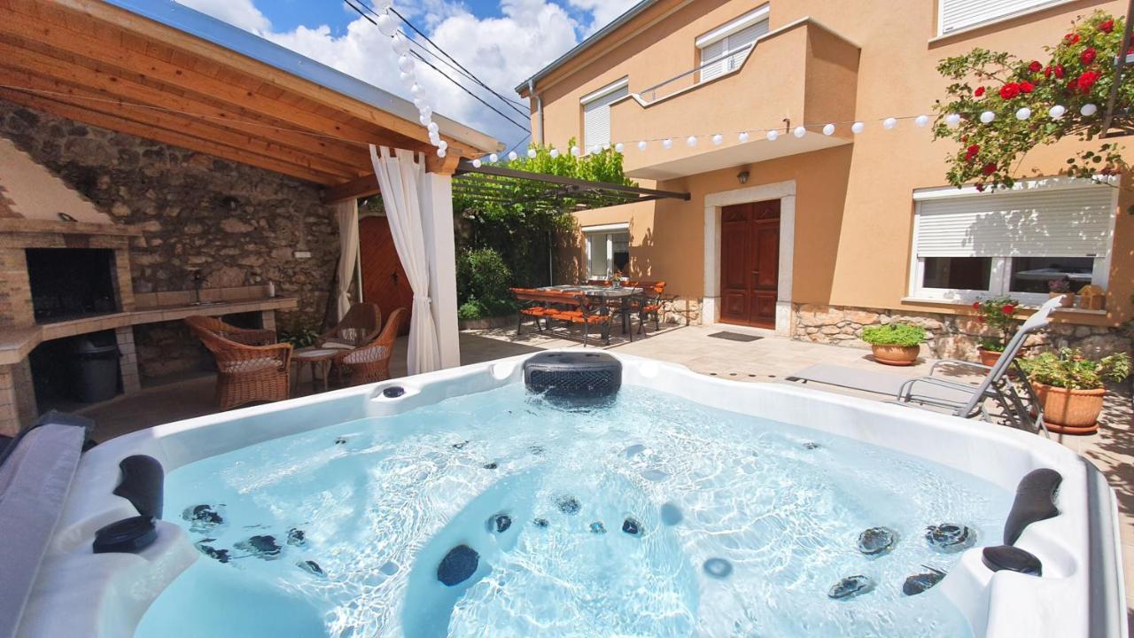 Barac Rural Holiday Home Grizane-Belgrad Ngoại thất bức ảnh