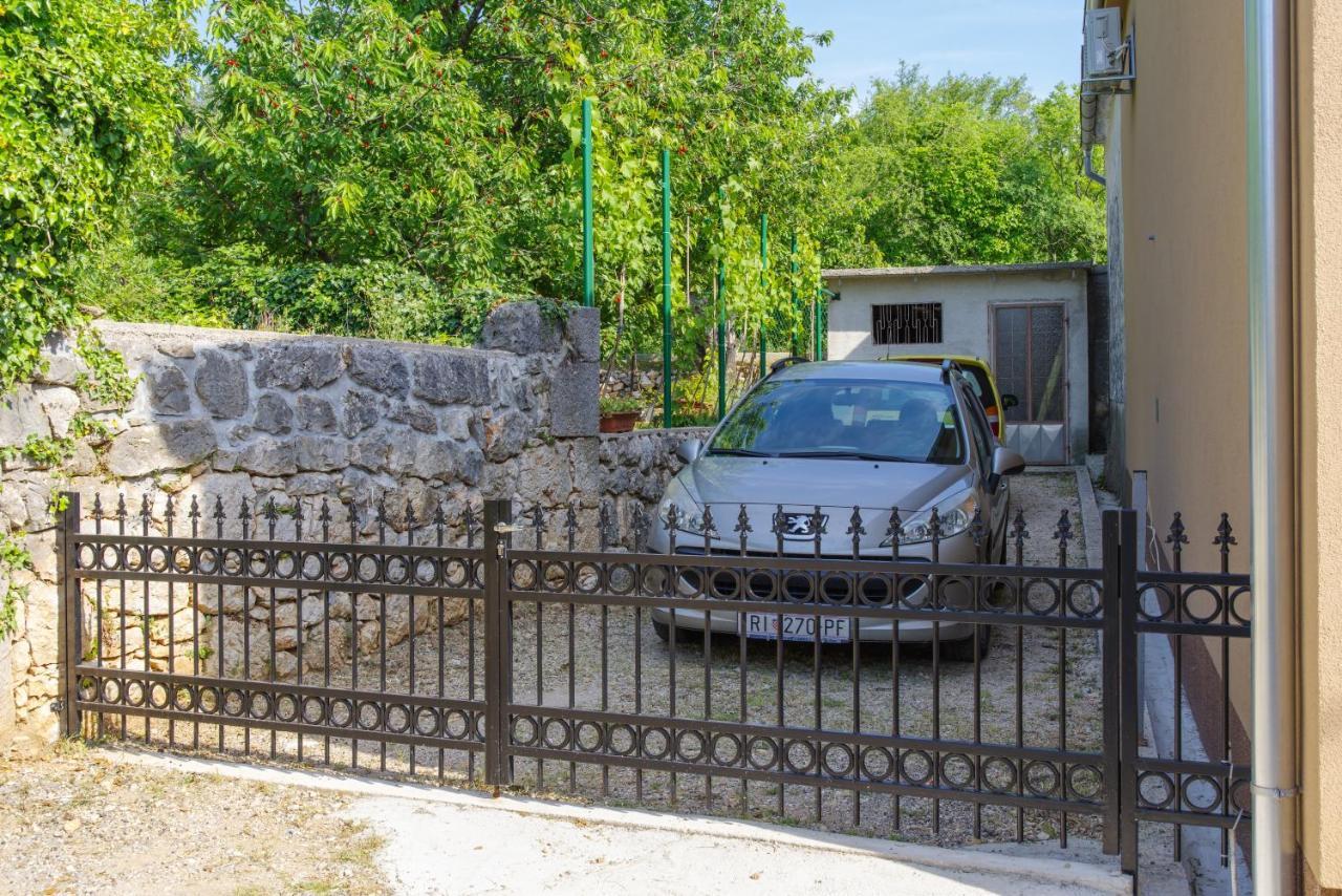 Barac Rural Holiday Home Grizane-Belgrad Ngoại thất bức ảnh