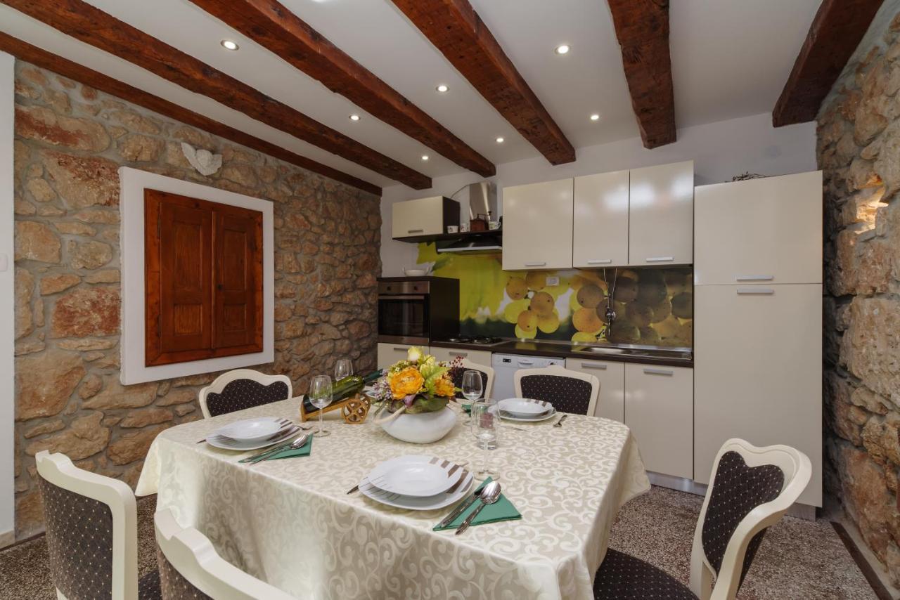 Barac Rural Holiday Home Grizane-Belgrad Ngoại thất bức ảnh