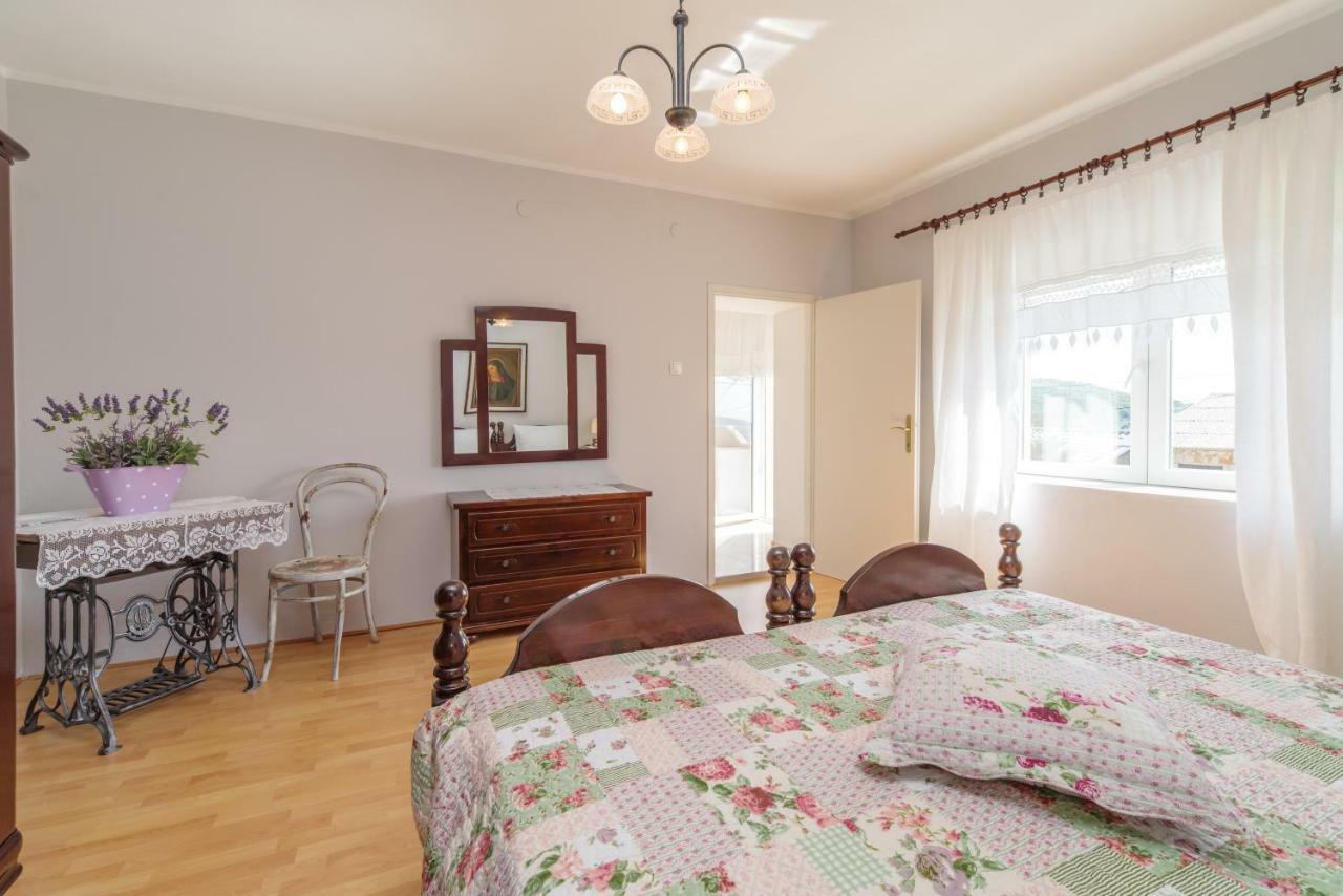 Barac Rural Holiday Home Grizane-Belgrad Ngoại thất bức ảnh